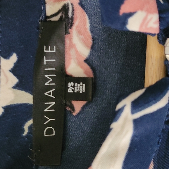 Dynamite Cropped Floral jacket - Picture 2 of 3